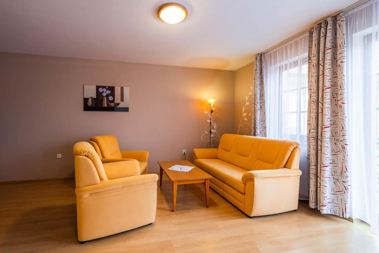 Apartman Eliska Třeboň Екстериор снимка