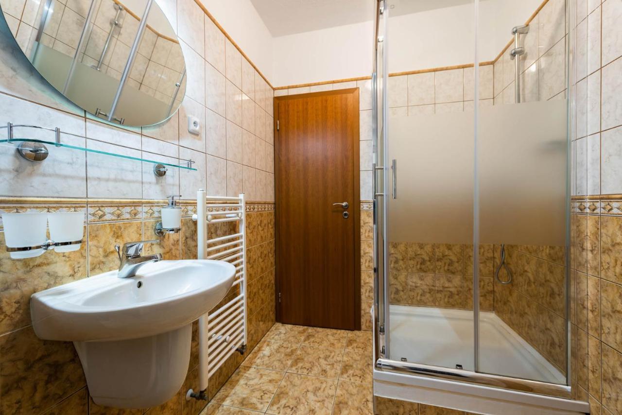 Apartman Eliska Třeboň Екстериор снимка